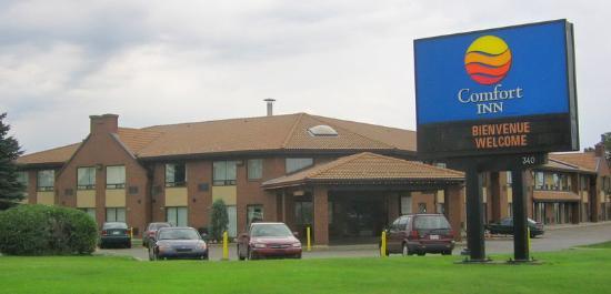 Comfort Inn Aeroport Dorval Parking Yul Montreal Trudeau